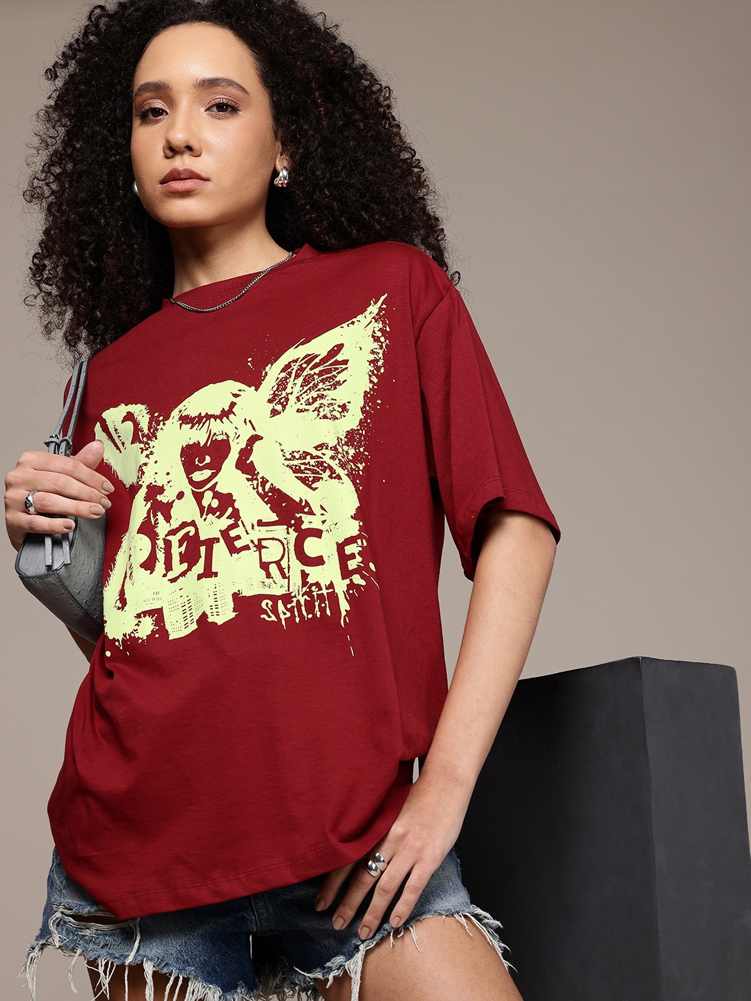The Roadster Life Co. Printed Drop-Shoulder Sleeves Pure Cotton Oversized T-shirt, Maroon
The Roadster Life Co. Printed Drop-Shoulder Sleeves Pure Cotton Oversized T-shirt, Maroon