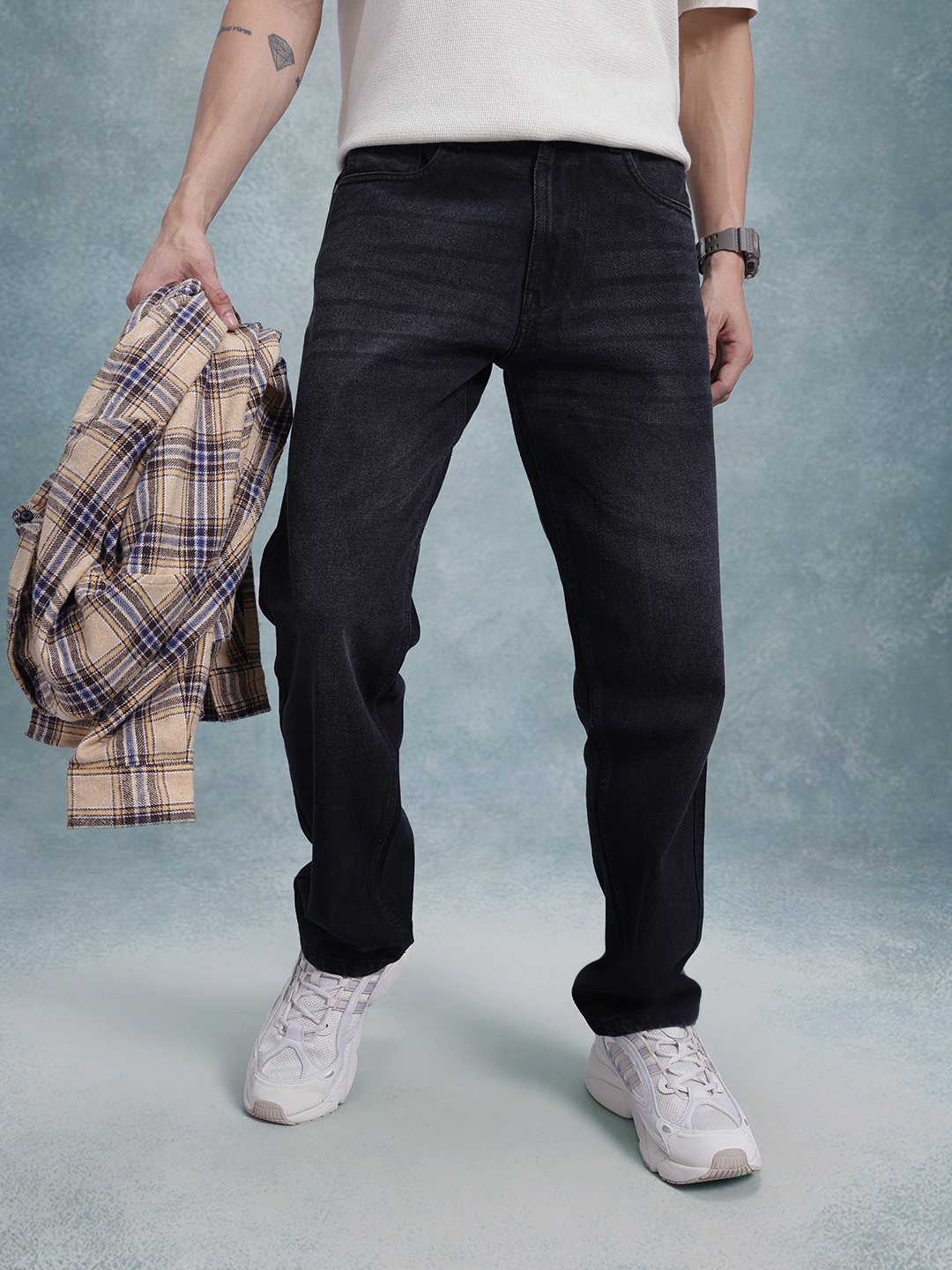The Roadster Life Co. Men Mid-Rise Pure Cotton Light Fade Regular Fit Jeans, Charcoal
The Roadster Life Co. Men Mid-Rise Pure Cotton Light Fade Regular Fit Jeans, Charcoal