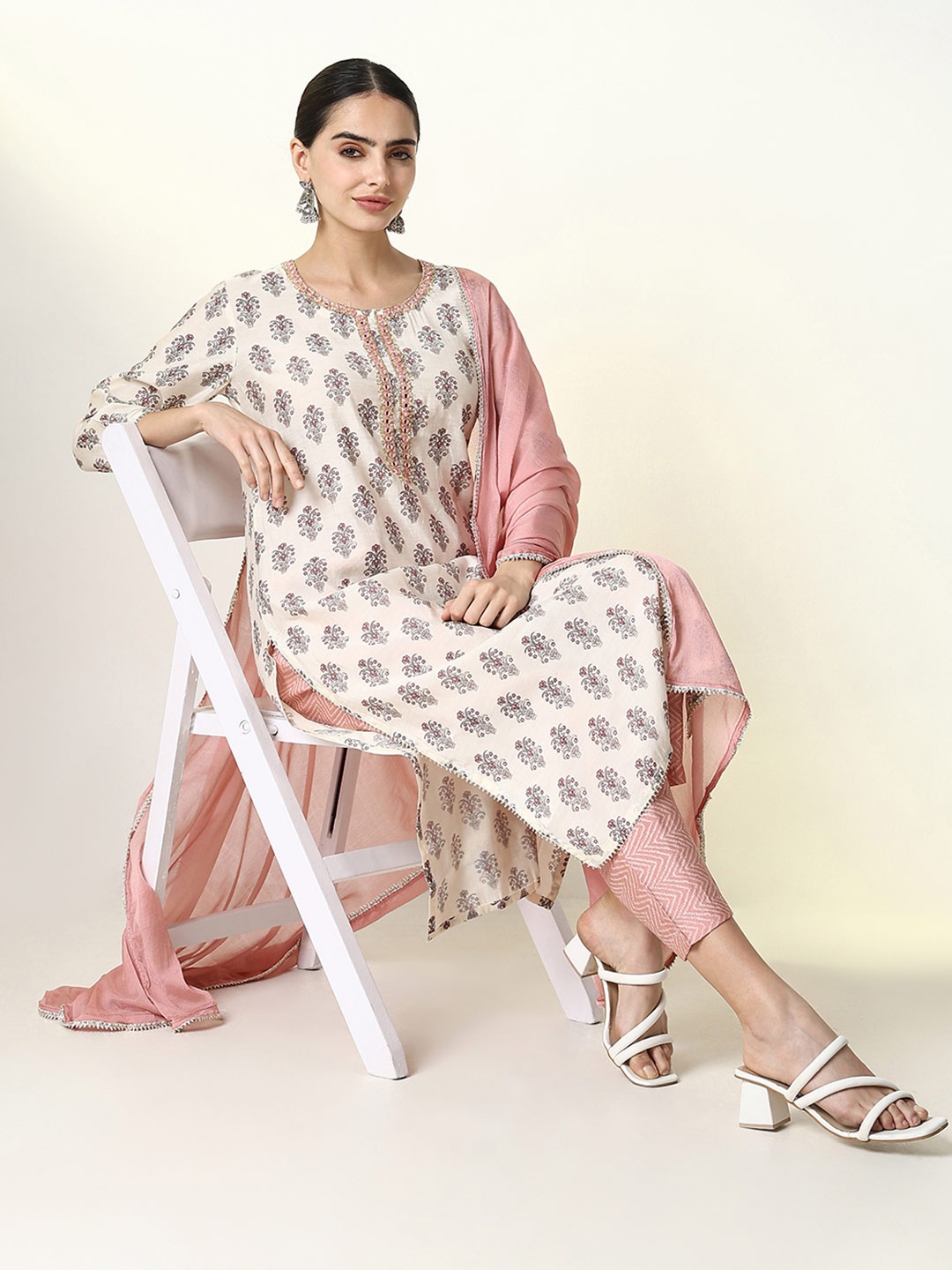 SHOWOFF Women Ethnic Motifs Printed Regular Mirror Work Kurta with Trousers & With Dupatta, Cream
SHOWOFF Women Ethnic Motifs Printed Regular Mirror Work Kurta with Trousers & With Dupatta, Cream