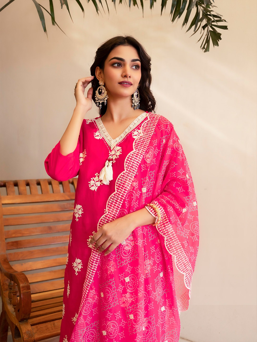 Anouk Women Ethnic Motifs Embroidered Regular Kurta with Trousers & With Dupatta, Pink
Anouk Women Ethnic Motifs Embroidered Regular Kurta with Trousers & With Dupatta, Pink