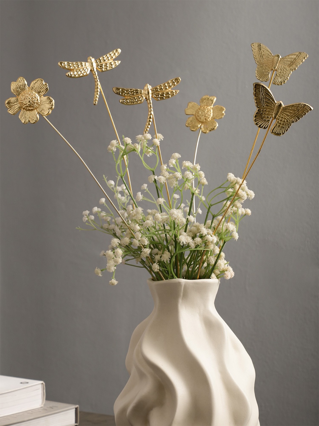Glimpse Homes Gold Toned 6 Pieces Flower Butterfly & Dragonfly Vase Fillers Metal Sticks
Glimpse Homes Gold Toned 6 Pieces Flower Butterfly & Dragonfly Vase Fillers Metal Sticks