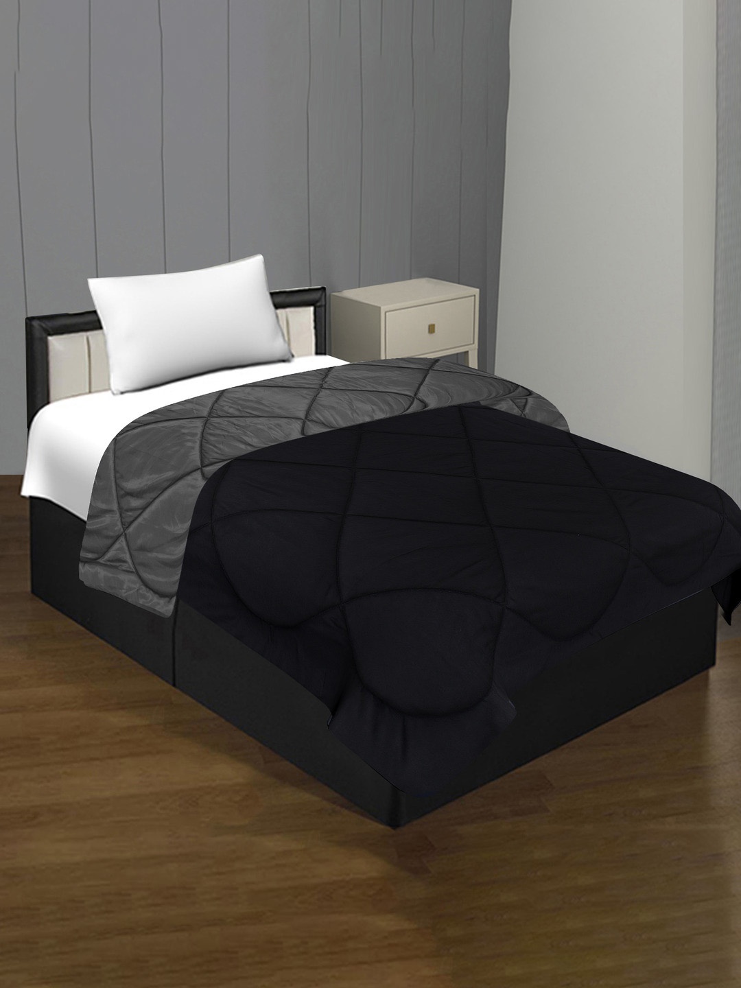BED-SHEET.COM Black & Grey Geometric Microfiber Mild Winter 300 GSM Single Bed Comforter
BED-SHEET.COM Black & Grey Geometric Microfiber Mild Winter 300 GSM Single Bed Comforter
