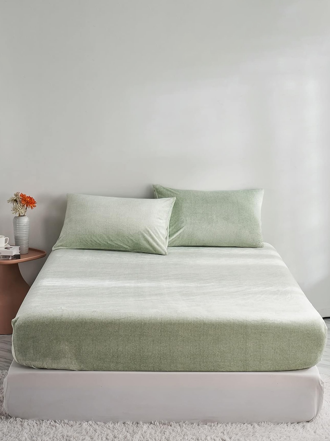 THE little BIG STORE Falleno Green 150 TC Woollen Fitted King Bedsheet Set 1.98 m x 1.82 m
THE little BIG STORE Falleno Green 150 TC Woollen Fitted King Bedsheet Set 1.98 m x 1.82 m