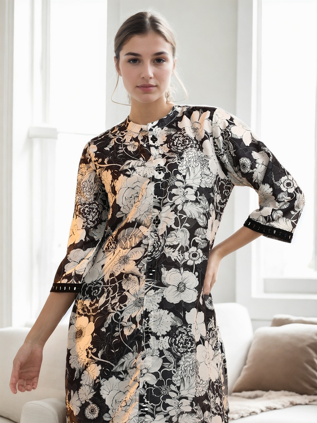 Jaipur Kurti Women Floral Printed Regular Mirror Work Kurta with Trousers, Black
Jaipur Kurti Women Floral Printed Regular Mirror Work Kurta with Trousers, Black