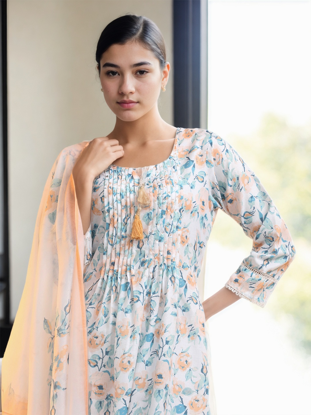 Jaipur Kurti Women Floral Embroidered Regular Beads and Stones Linen Kurta with Trousers & With Dupatta, Off white
Jaipur Kurti Women Floral Embroidered Regular Beads and Stones Linen Kurta with Trousers & With Dupatta, Off white