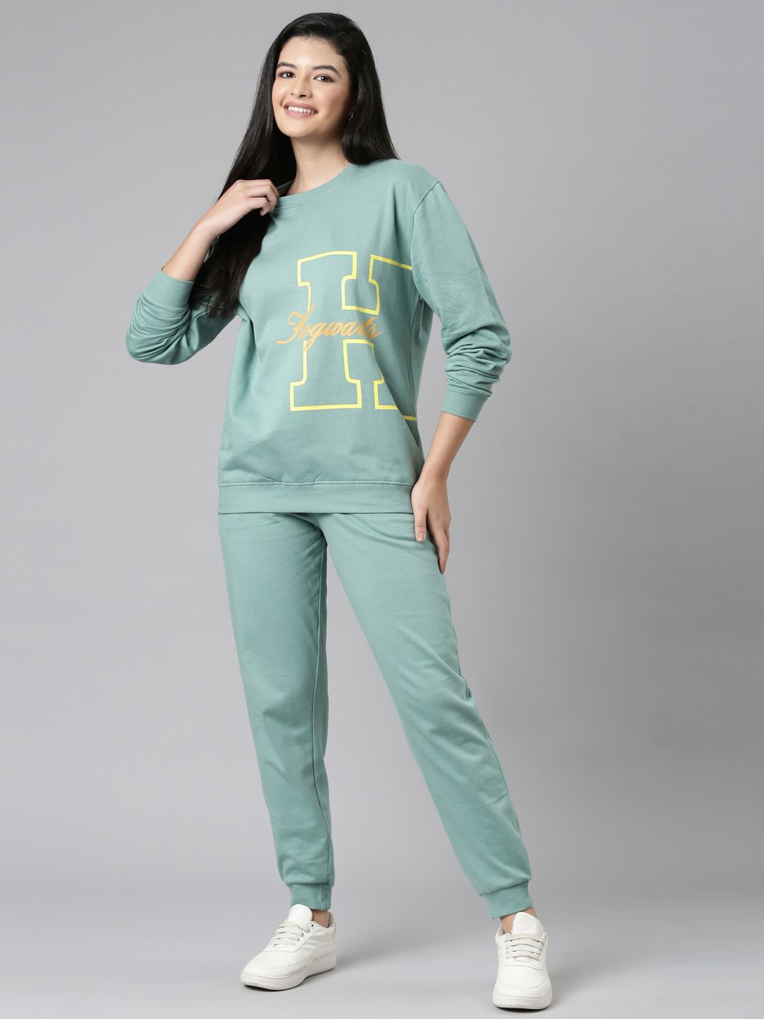 Nap Chief Unisex Harry Potter Champion Relaxed Fit Pure Cotton Sweatshirt & Joggers, Green
Nap Chief Unisex Harry Potter Champion Relaxed Fit Pure Cotton Sweatshirt & Joggers, Green