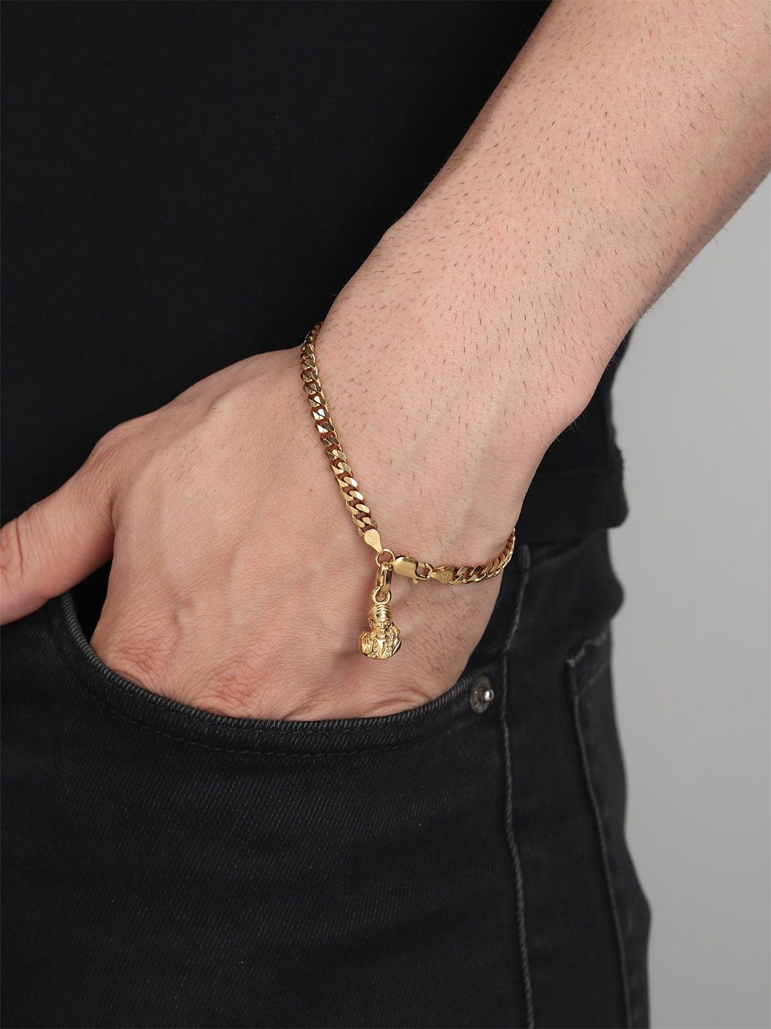 AKSHAT SAPPHIRE Men 92.5 Sterling Silver Gold-Plated Sai Baba Pendant With Charm Bracelet
AKSHAT SAPPHIRE Men 92.5 Sterling Silver Gold-Plated Sai Baba Pendant With Charm Bracelet
