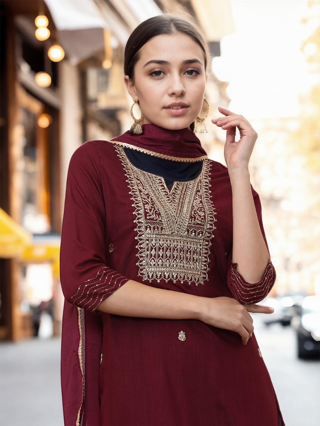 Jaipur Kurti Women Ethnic Motifs Embroidered Regular Kurta with Trousers & With Dupatta, Maroon
Jaipur Kurti Women Ethnic Motifs Embroidered Regular Kurta with Trousers & With Dupatta, Maroon