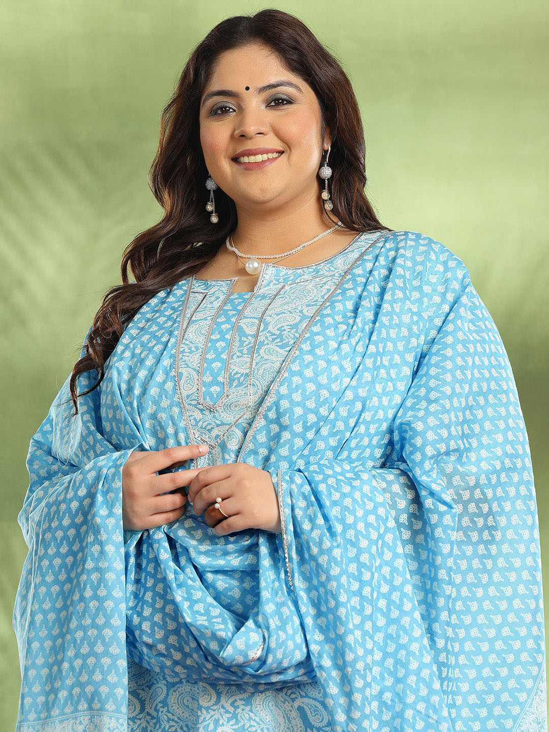 EXTRA LOVE BY LIBAS Plus Size Paisley Printed Pure Cotton Kurta With Palazzos & Dupatta, Blue
EXTRA LOVE BY LIBAS Plus Size Paisley Printed Pure Cotton Kurta With Palazzos & Dupatta, Blue