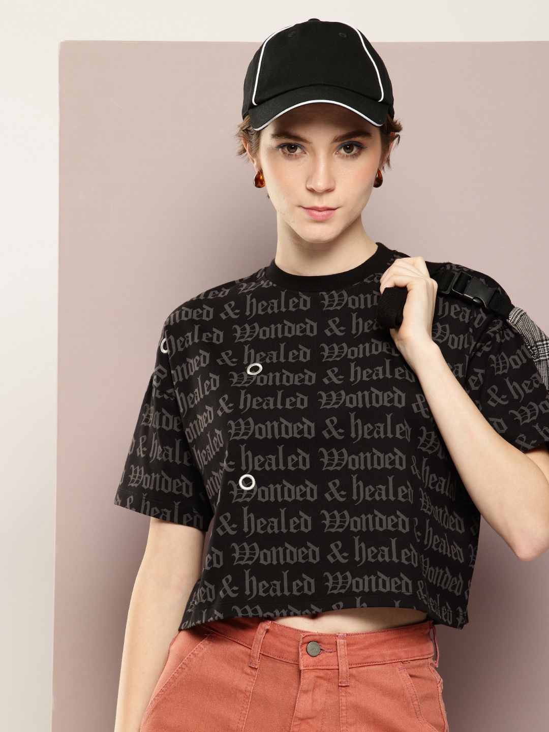 Kook N Keech Typography Printed Drop-Shoulder Sleeves Pure Cotton Boxy Crop T-shirt, Black
Kook N Keech Typography Printed Drop-Shoulder Sleeves Pure Cotton Boxy Crop T-shirt, Black