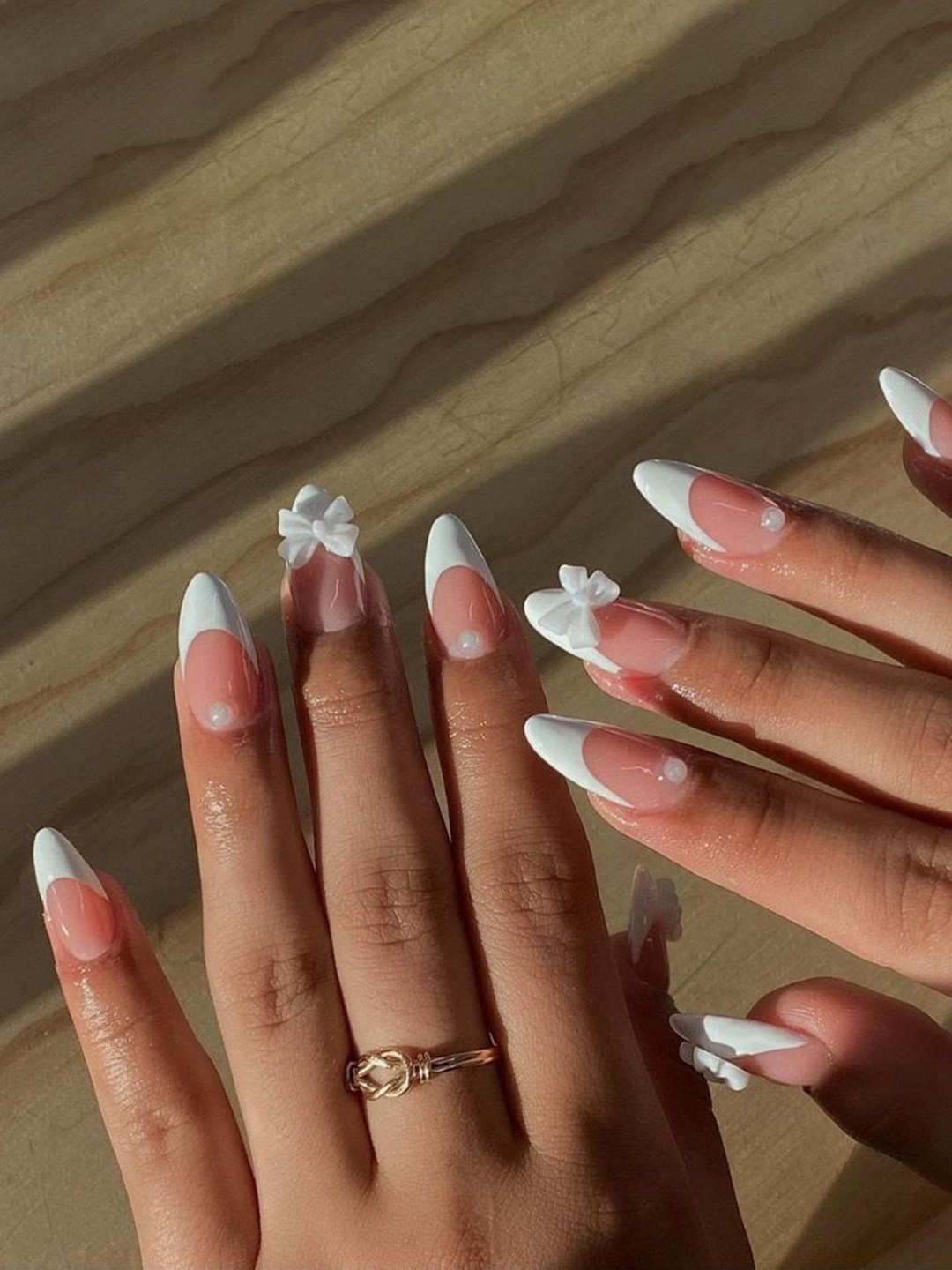 The Pink Truck Set Of 24 Reusable Nails With Application Kit- Creamy Shine White Pearl, Cream
The Pink Truck Set Of 24 Reusable Nails With Application Kit- Creamy Shine White Pearl, Cream