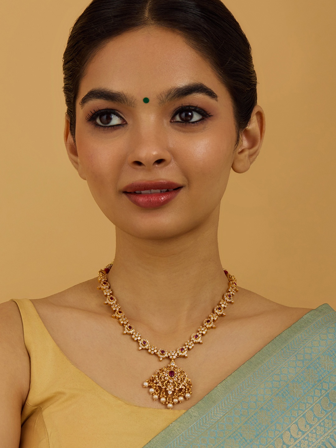 Kushal's Fashion Jewellery 92.5 Pure Silver Gold-Plated Stone Studded Necklace
Kushal's Fashion Jewellery 92.5 Pure Silver Gold-Plated Stone Studded Necklace