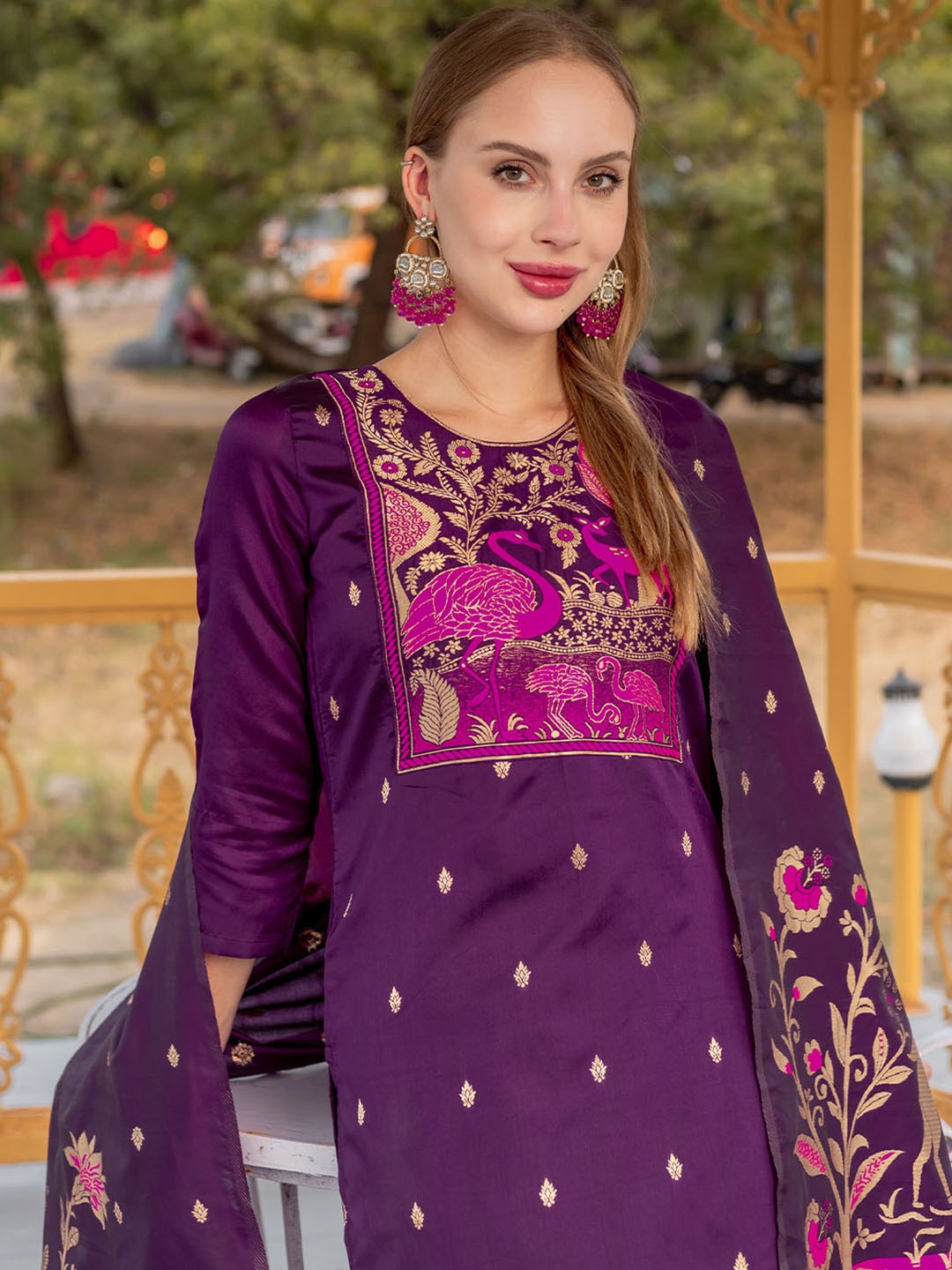 BLACK SCISSOR Ethnic Motifs Woven Design Round Neck Straight Kurta With Trousers & Dupatta, Purple
BLACK SCISSOR Ethnic Motifs Woven Design Round Neck Straight Kurta With Trousers & Dupatta, Purple