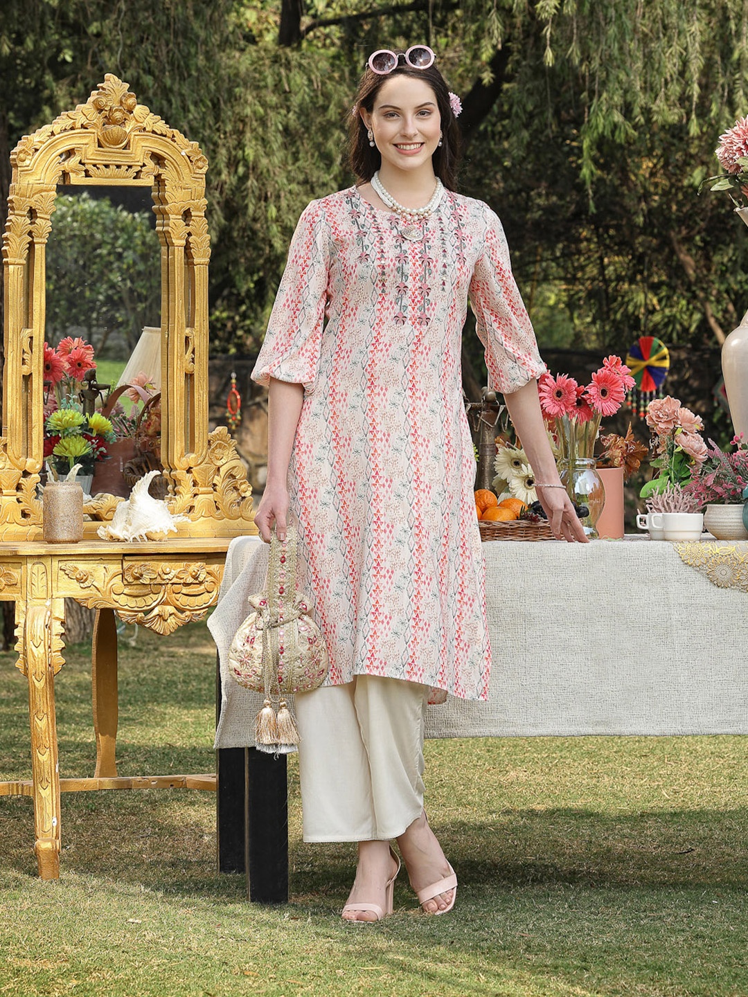 Nayam By Lakshita Geometric Printed Regular Thread Work Kurta With Palazzo, Pink
Nayam By Lakshita Geometric Printed Regular Thread Work Kurta With Palazzo, Pink