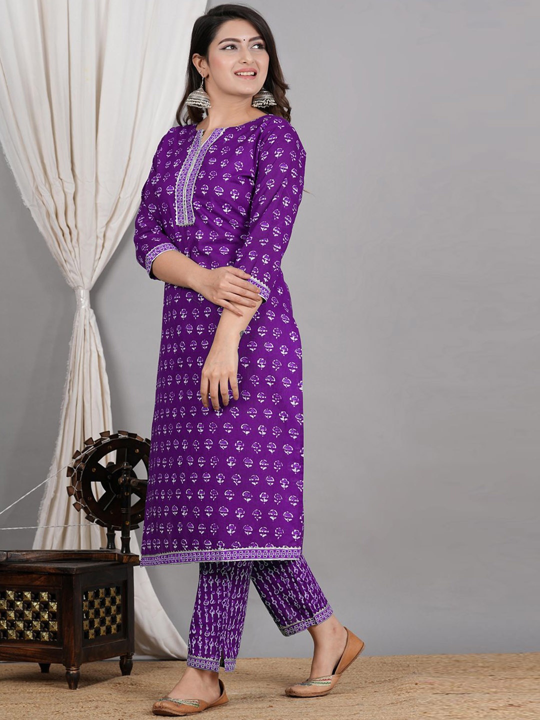SIGNORIA Floral Printed Round Neck Regular Pure Cotton Straight Kurta With Trouser, Purple
SIGNORIA Floral Printed Round Neck Regular Pure Cotton Straight Kurta With Trouser, Purple