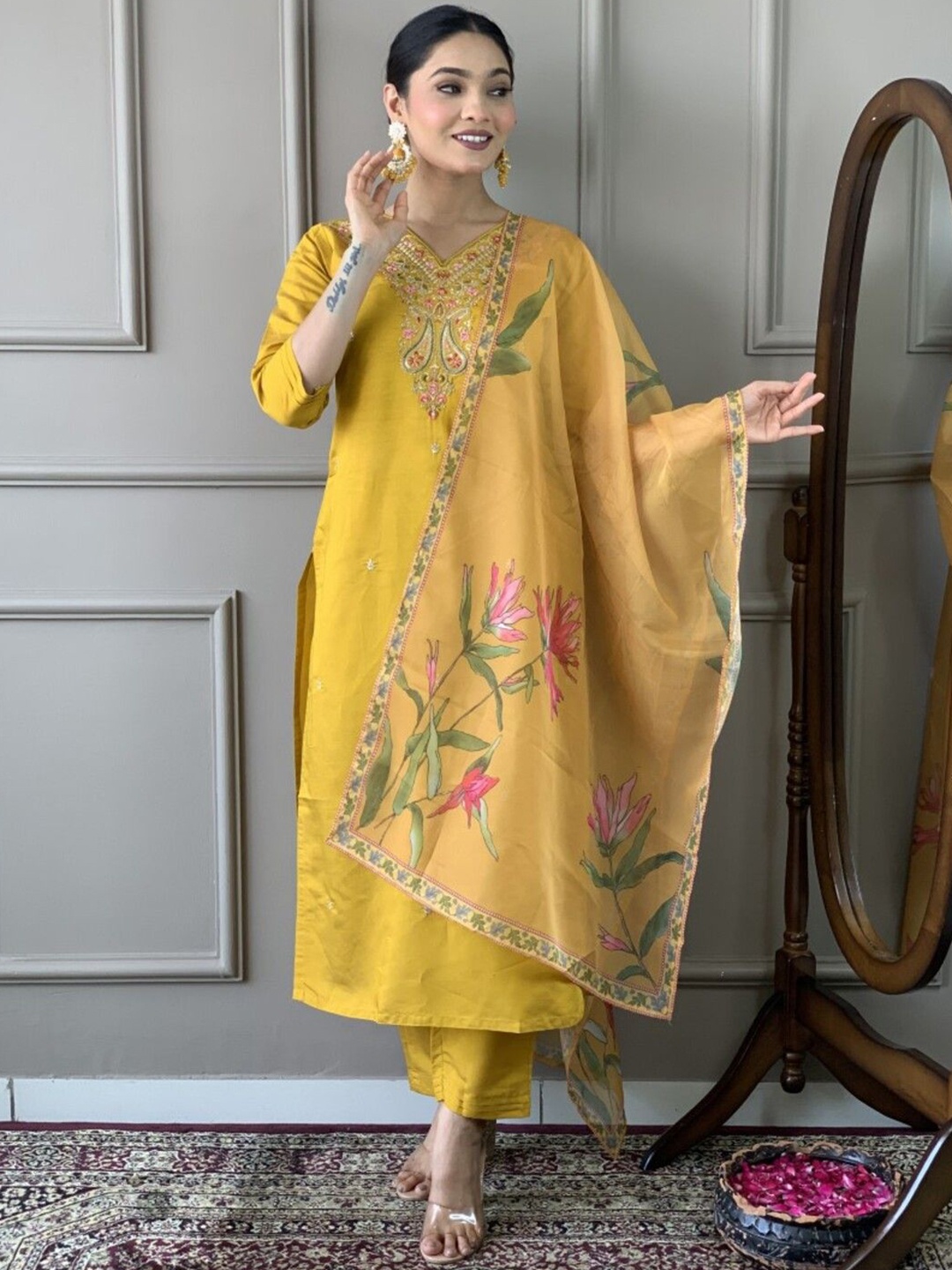 SHIJILA Floral Embroidered Regular Sequinned Kurta With Trouser With Dupatta, Mustard
SHIJILA Floral Embroidered Regular Sequinned Kurta With Trouser With Dupatta, Mustard