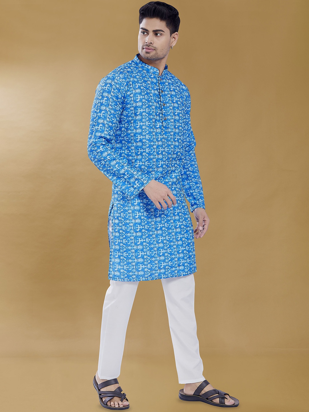 DIVISIVE Ethnic Motifs Printed Mandarin Collar Long Sleeves Regular Sequinned Kurta, Blue
DIVISIVE Ethnic Motifs Printed Mandarin Collar Long Sleeves Regular Sequinned Kurta, Blue