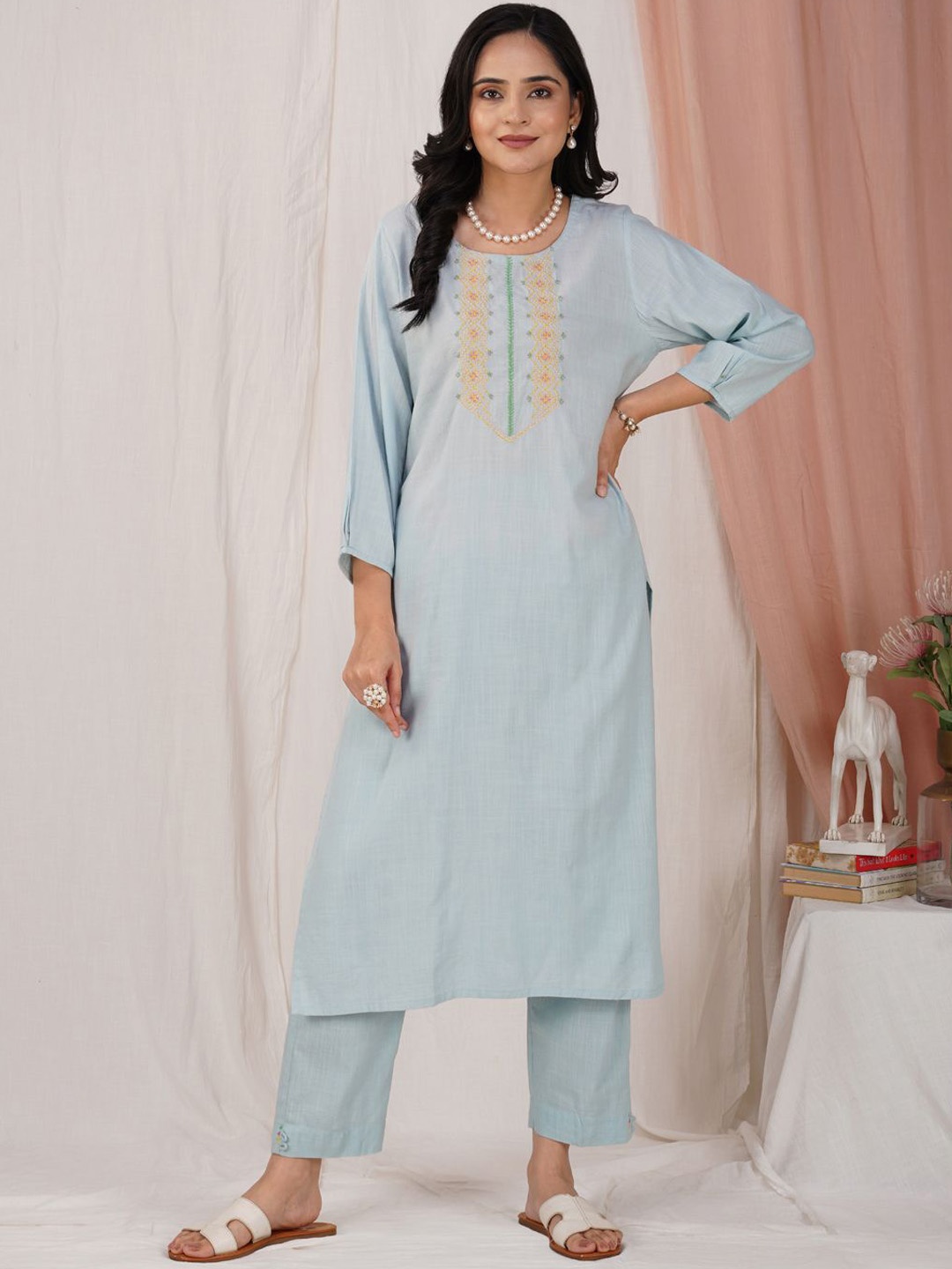 zuri Chevron Embroidered Round Neck Three-Quarter Sleeves Regular Pure Cotton Kurta, Blue
zuri Chevron Embroidered Round Neck Three-Quarter Sleeves Regular Pure Cotton Kurta, Blue
