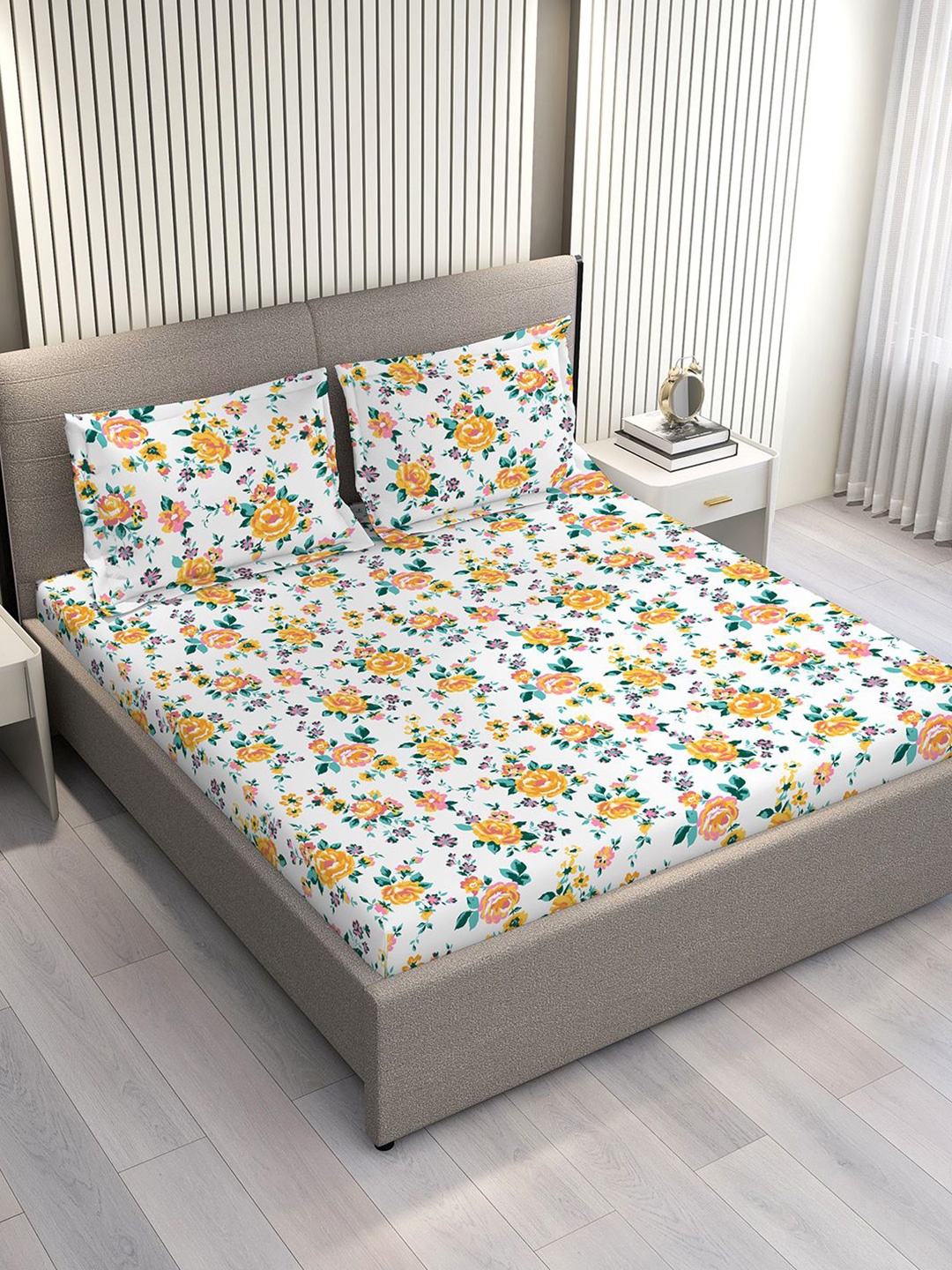 Layers Marigold White & Orange Floral Cotton 144 TC Double King Bedsheet Set-2.74m x 2.74m
Layers Marigold White & Orange Floral Cotton 144 TC Double King Bedsheet Set-2.74m x 2.74m