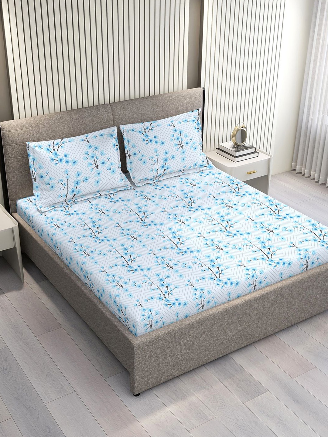 Layers Lumina Floret Blue & White Floral Cotton 144 TC King Bedsheet Set-2.74 m x 2.74 m
Layers Lumina Floret Blue & White Floral Cotton 144 TC King Bedsheet Set-2.74 m x 2.74 m
