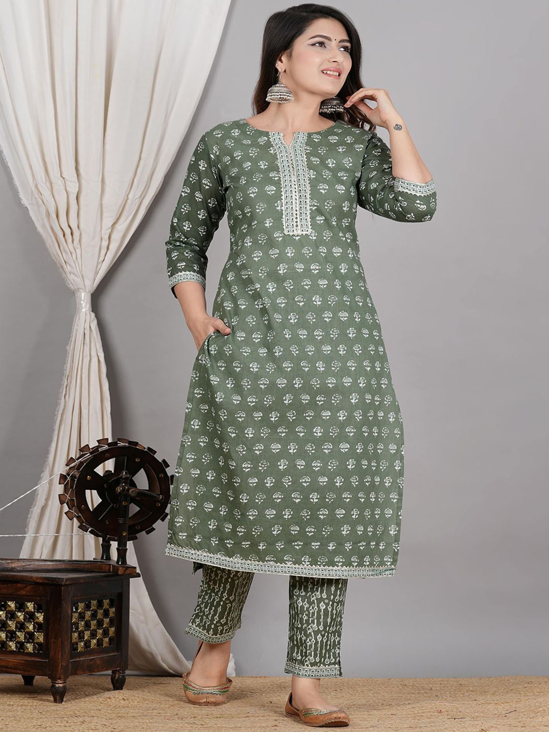 ZOYOTO Floral Printed Round Neck Regular Pure Cotton Straight Kurta With Trouser, Green
ZOYOTO Floral Printed Round Neck Regular Pure Cotton Straight Kurta With Trouser, Green