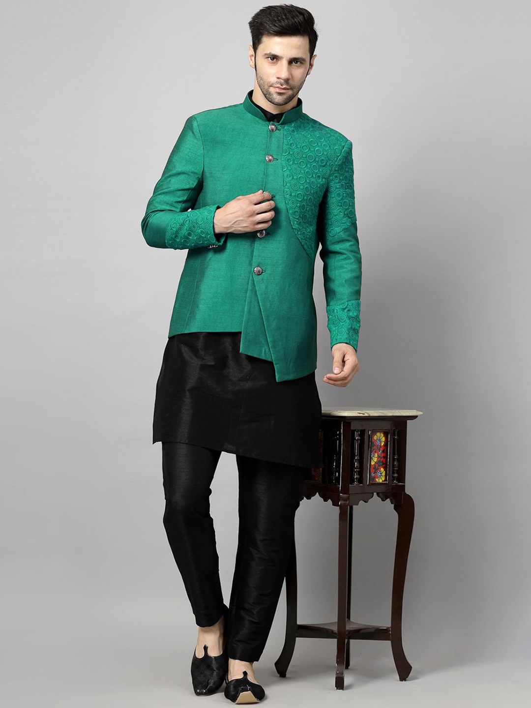 Utsav Fashion Men Embroidered Regular Thread Work Dupion Silk Kurta with Trousers, Teal
Utsav Fashion Men Embroidered Regular Thread Work Dupion Silk Kurta with Trousers, Teal