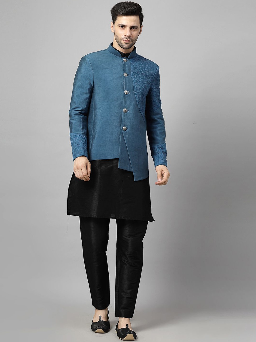 Utsav Fashion Men Embroidered Regular Thread Work Dupion Silk Kurta with Trousers, Black
Utsav Fashion Men Embroidered Regular Thread Work Dupion Silk Kurta with Trousers, Black