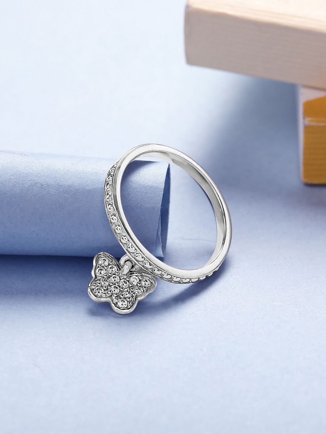 Mia by Tanishq 92.5 Sterling Silver-Plated CZ Stone-Studded Fluttering Sparkle Finger Ring
Mia by Tanishq 92.5 Sterling Silver-Plated CZ Stone-Studded Fluttering Sparkle Finger Ring