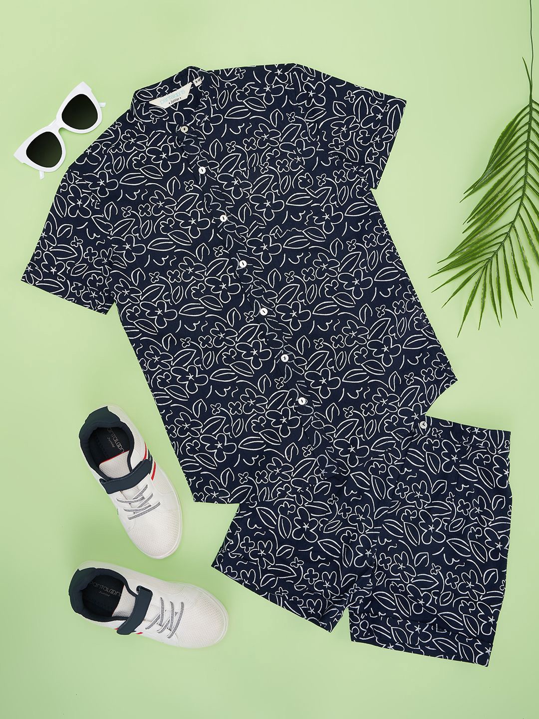 indus route by Pantaloons Boys Band Collar Printed Pure Cotton Shirt with Shorts, Navy blue
indus route by Pantaloons Boys Band Collar Printed Pure Cotton Shirt with Shorts, Navy blue