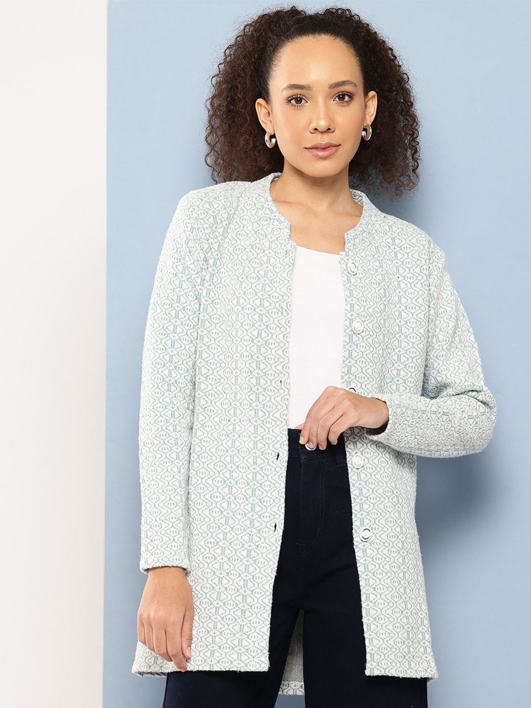 The Roadster Lifestyle Co Women Abstract Printed Long Sleeves Front-Open Sweater, Sea green
The Roadster Lifestyle Co Women Abstract Printed Long Sleeves Front-Open Sweater, Sea green