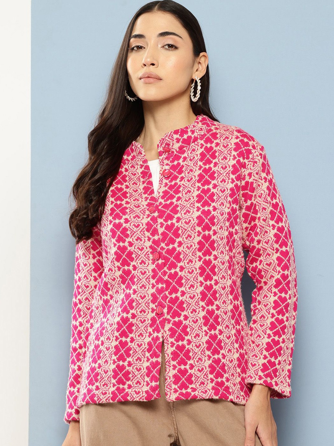 The Roadster Lifestyle Co Women Floral Printed Woolen Long Sleeve Cardigan Sweater, Pink
The Roadster Lifestyle Co Women Floral Printed Woolen Long Sleeve Cardigan Sweater, Pink