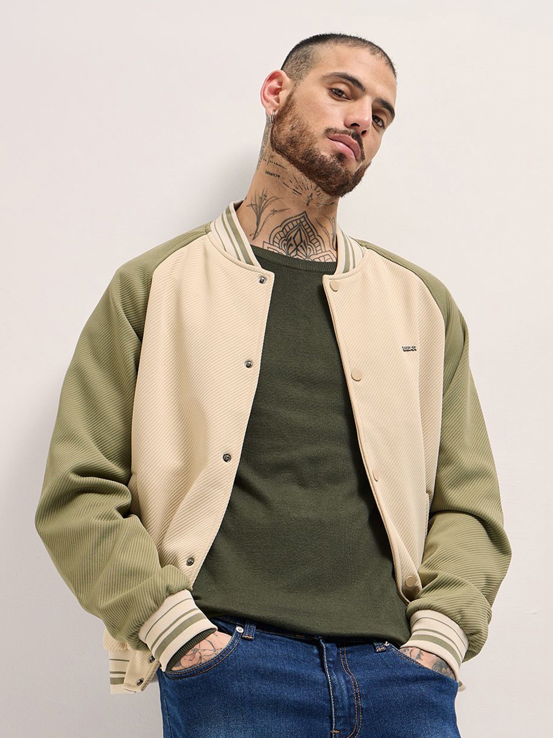 THE BEAR HOUSE Men Stand Collar Colourblocked Casual Lightweight Bomber Jacket, Beige
THE BEAR HOUSE Men Stand Collar Colourblocked Casual Lightweight Bomber Jacket, Beige