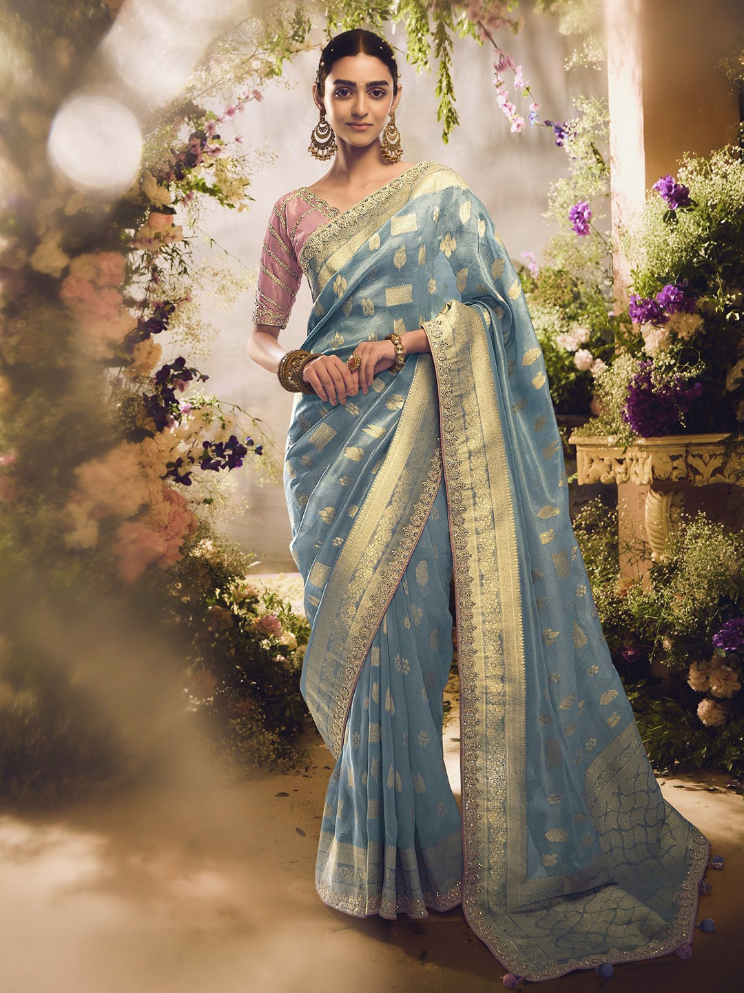 MAHALASA Ethnic Motifs Woven Design Embroidered Pure Silk Kanjeevaram Saree, Turquoise blue
MAHALASA Ethnic Motifs Woven Design Embroidered Pure Silk Kanjeevaram Saree, Turquoise blue