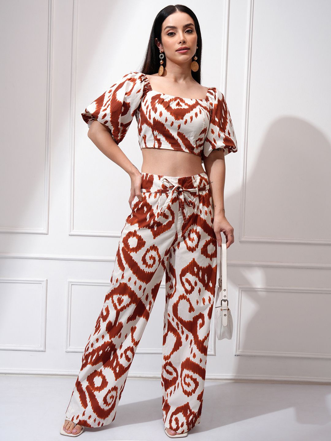 ESPYR By Tokyo Talkies Printed Square Neck Short Sleeves Pure Cotton Top With Trouser, Red
ESPYR By Tokyo Talkies Printed Square Neck Short Sleeves Pure Cotton Top With Trouser, Red