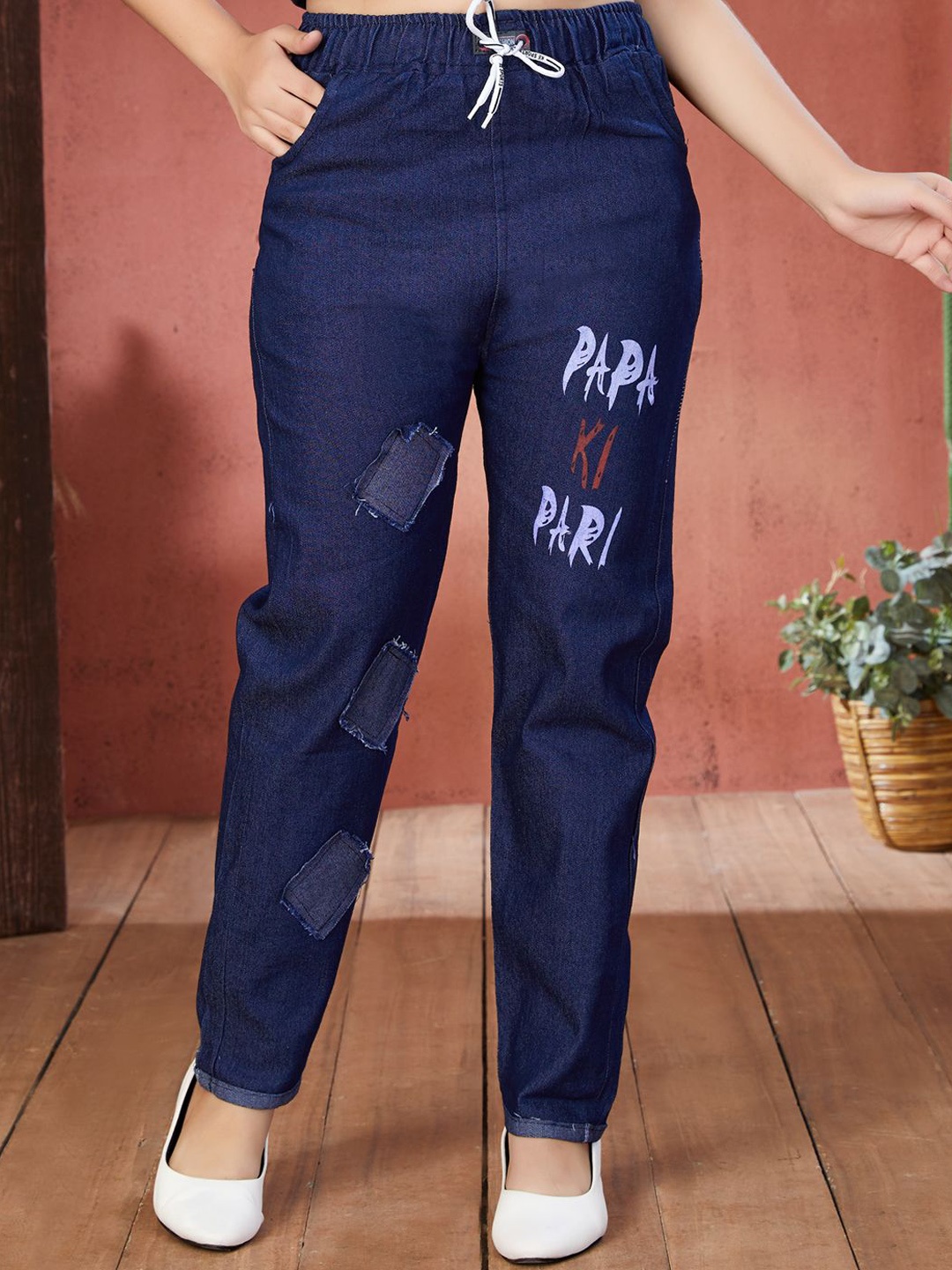 The Roadster Lifestyle Co Women Text Printed Slim Fit Stretchable Denim Jeans, Navy blue
The Roadster Lifestyle Co Women Text Printed Slim Fit Stretchable Denim Jeans, Navy blue