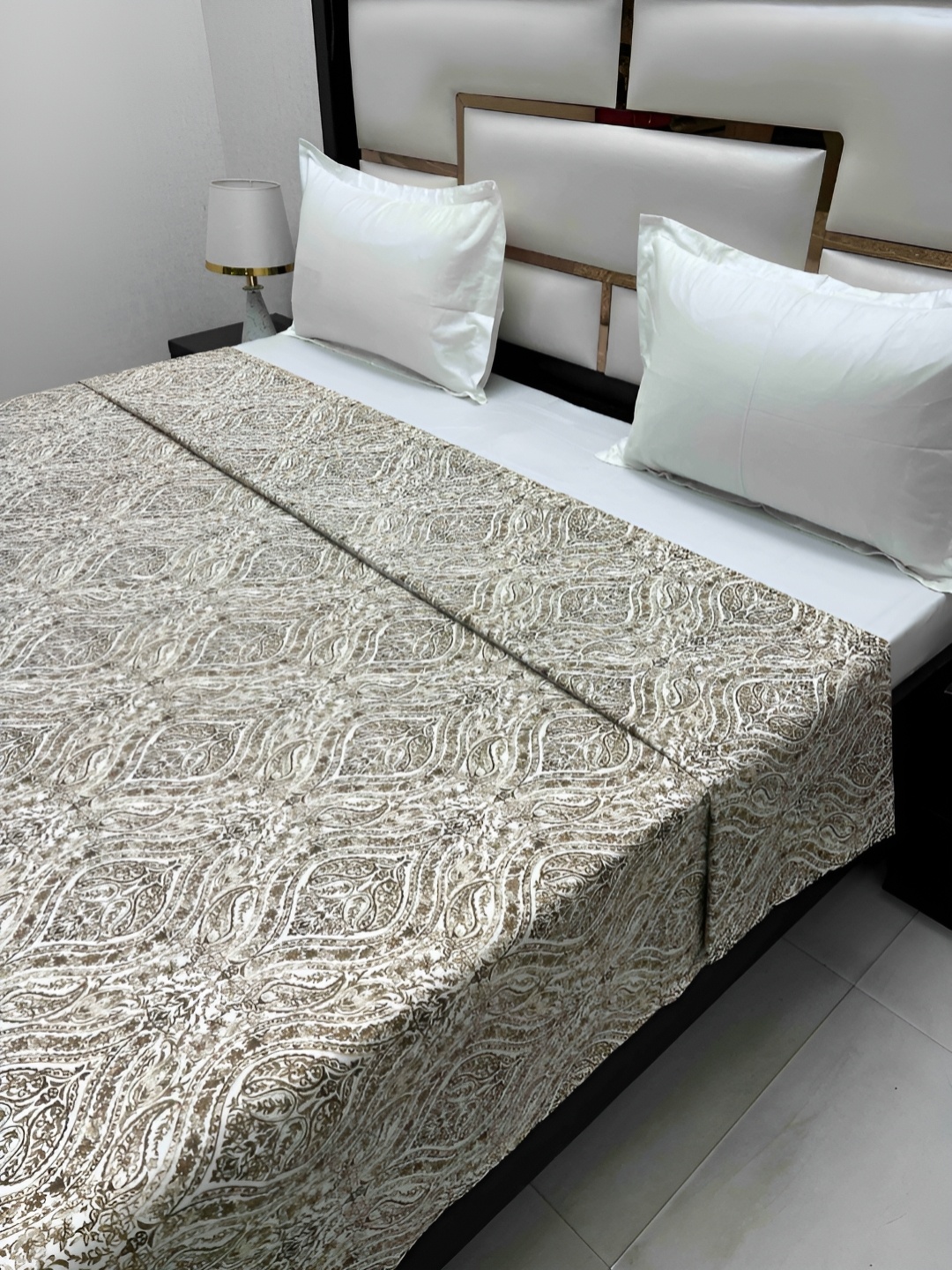 Pure Decor Cotton Double Bed King Size Winter Duvet Cover for Comforter Quilt & Rajai, White
Pure Decor Cotton Double Bed King Size Winter Duvet Cover for Comforter Quilt & Rajai, White
