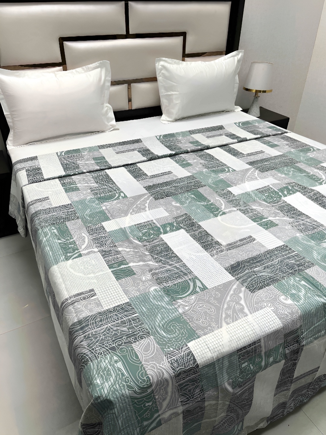 Pure Decor Cotton Double Bed King Size Winter Duvet Cover for Comforter Quilt & Rajai, White
Pure Decor Cotton Double Bed King Size Winter Duvet Cover for Comforter Quilt & Rajai, White