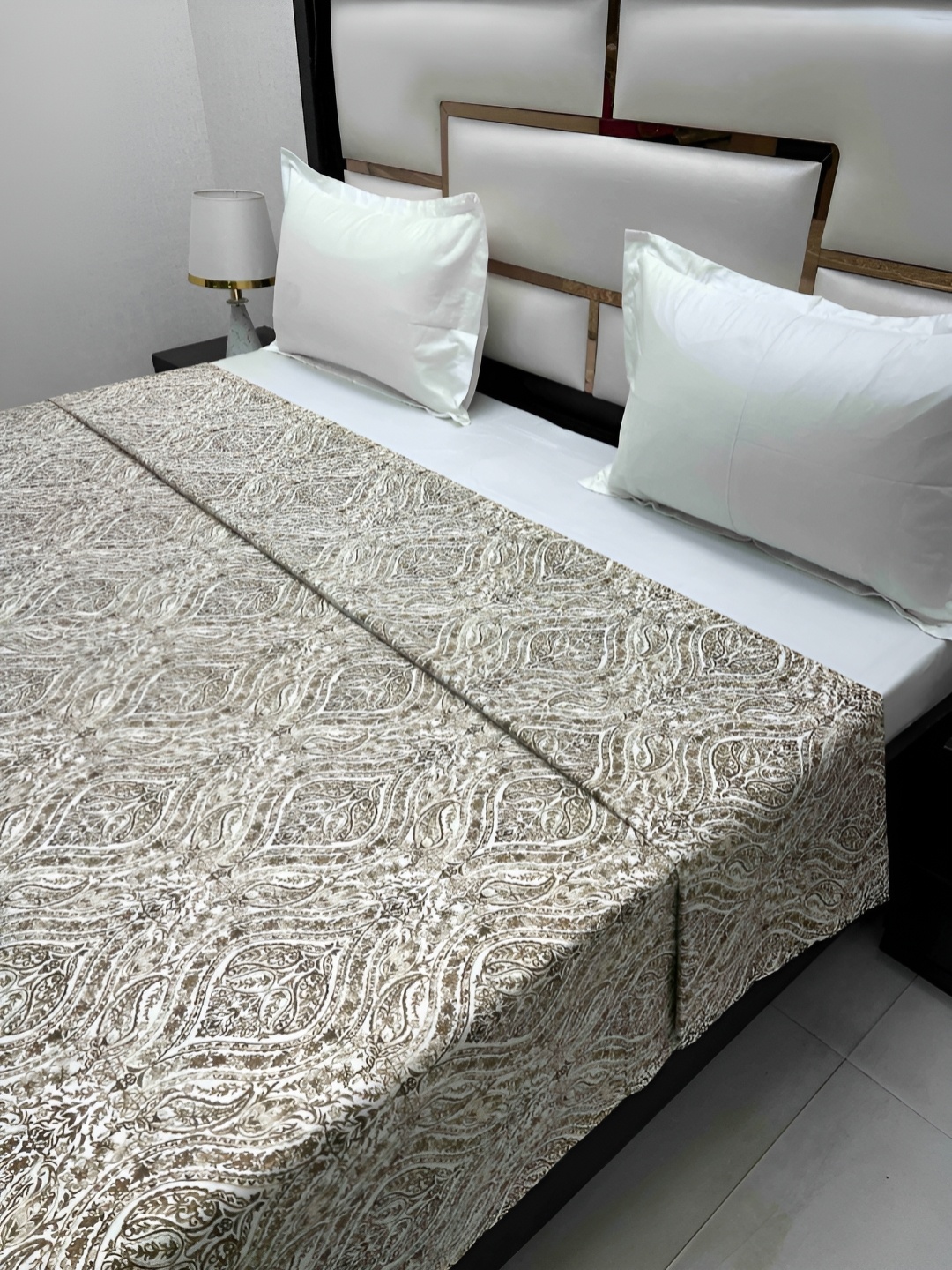 Pure Decor Cotton Double Bed King Size Winter Duvet Cover for Comforter Quilt & Rajai, White
Pure Decor Cotton Double Bed King Size Winter Duvet Cover for Comforter Quilt & Rajai, White