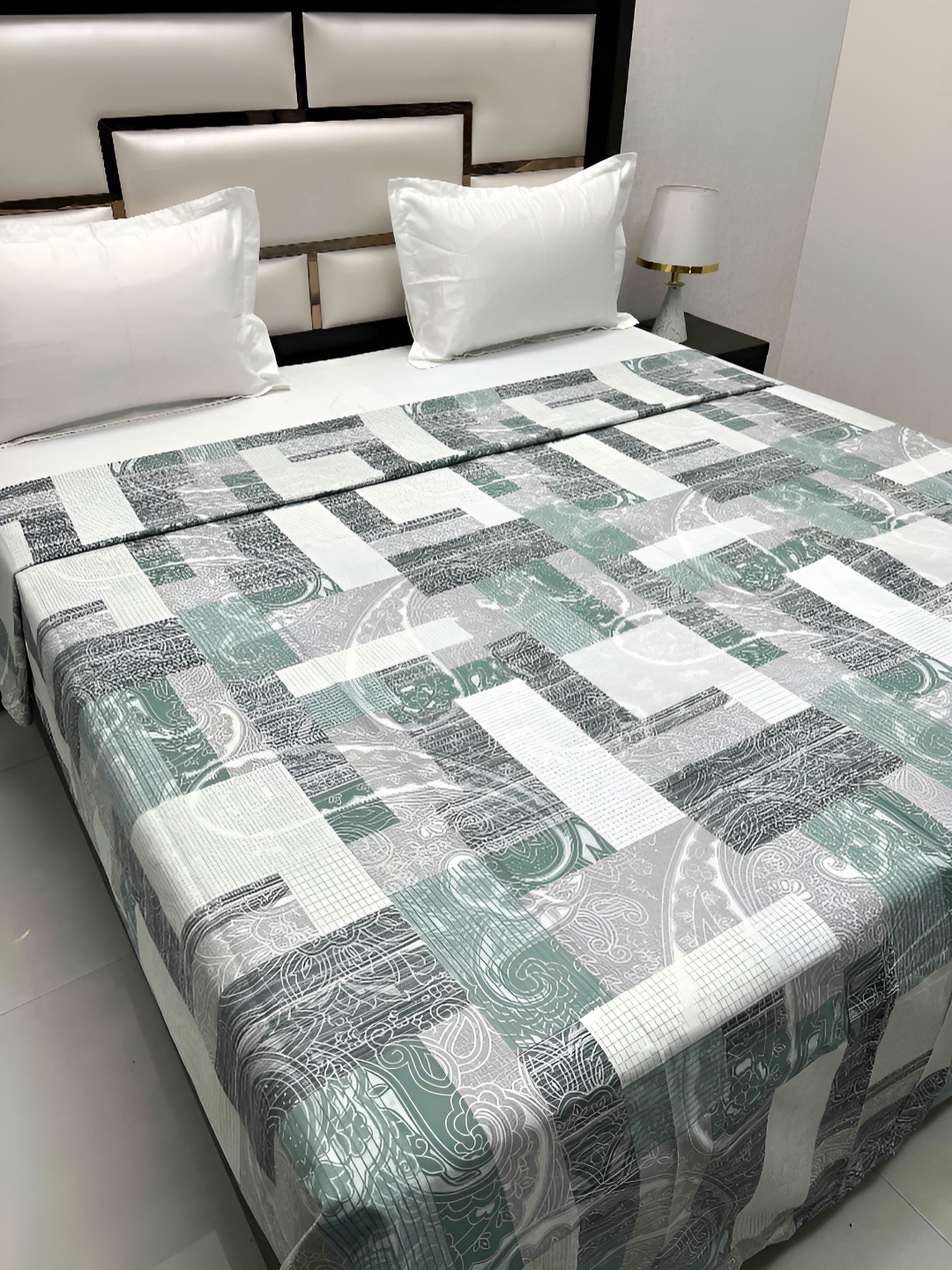 Pure Decor Cotton Double Bed King Size Winter Duvet Cover for Comforter Quilt & Rajai, Green
Pure Decor Cotton Double Bed King Size Winter Duvet Cover for Comforter Quilt & Rajai, Green