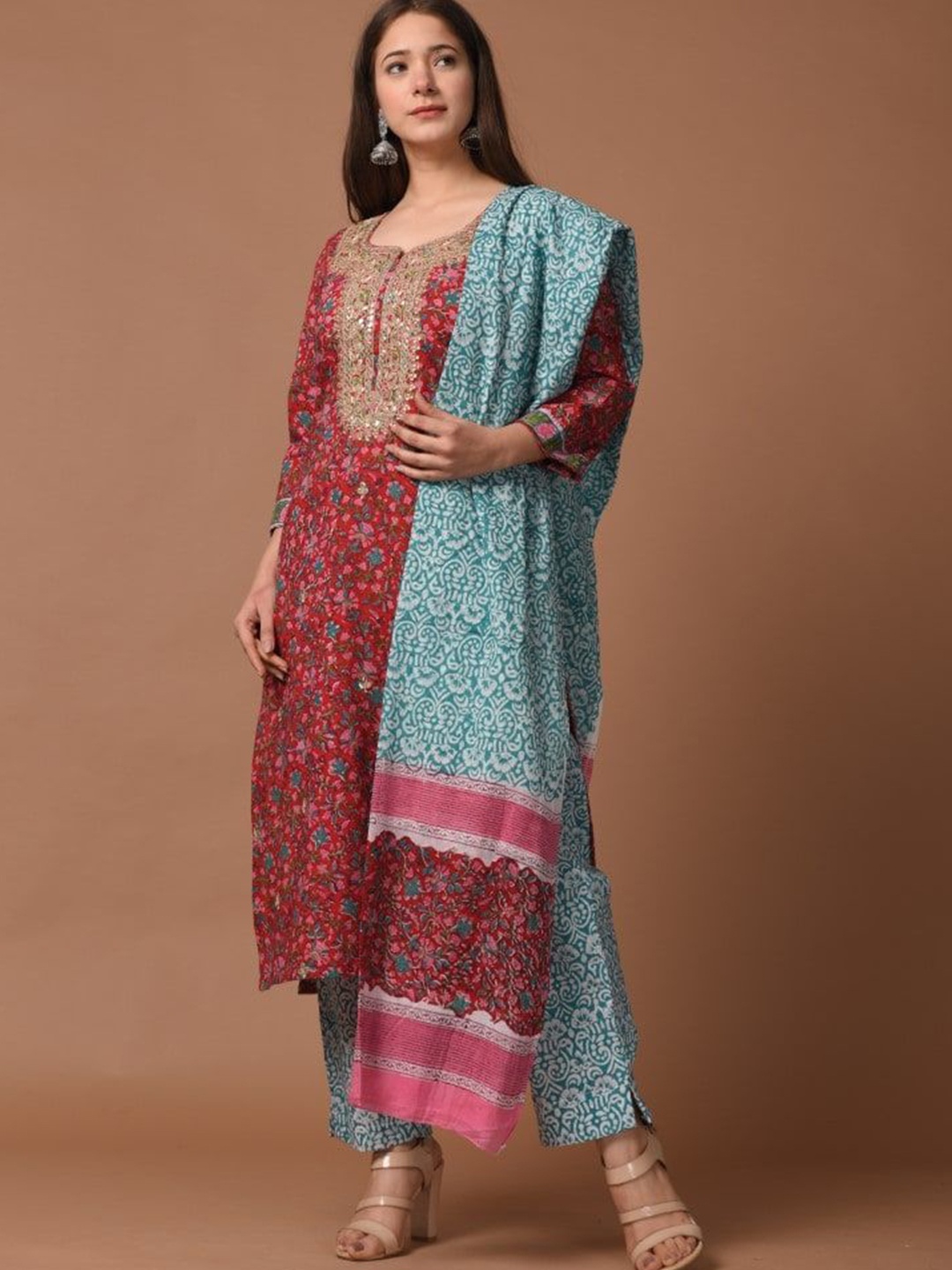 DIMPLE DESIGN STUDIO Floral Printed Pure Cotton Straight Kurta With Trousers & Dupatta, Red
DIMPLE DESIGN STUDIO Floral Printed Pure Cotton Straight Kurta With Trousers & Dupatta, Red