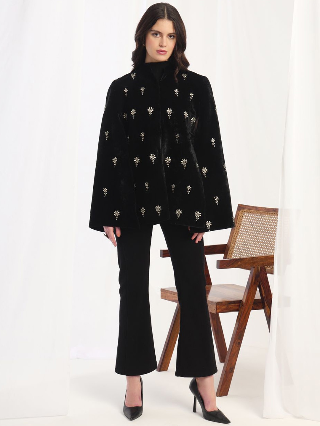 Zamour Women Stand Collar Floral Embroidered Casual Tailored Jacket, Black
Zamour Women Stand Collar Floral Embroidered Casual Tailored Jacket, Black