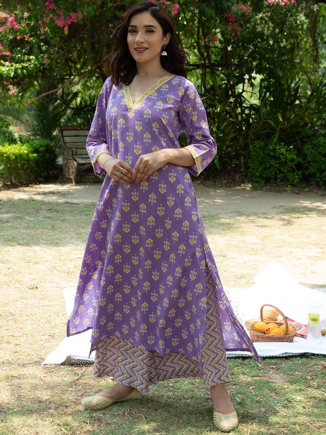 DIMPLE DESIGN STUDIO Ethnic Motifs Printed V-Neck Pure Cotton A-Line Kurta With Palazzos, Purple
DIMPLE DESIGN STUDIO Ethnic Motifs Printed V-Neck Pure Cotton A-Line Kurta With Palazzos, Purple