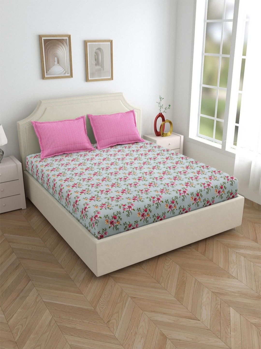 Aura Pink & Grey Floral 144 TC Cotton King Bedsheet with 2 Pillow Covers 2.74 m x 2.74 m
Aura Pink & Grey Floral 144 TC Cotton King Bedsheet with 2 Pillow Covers 2.74 m x 2.74 m