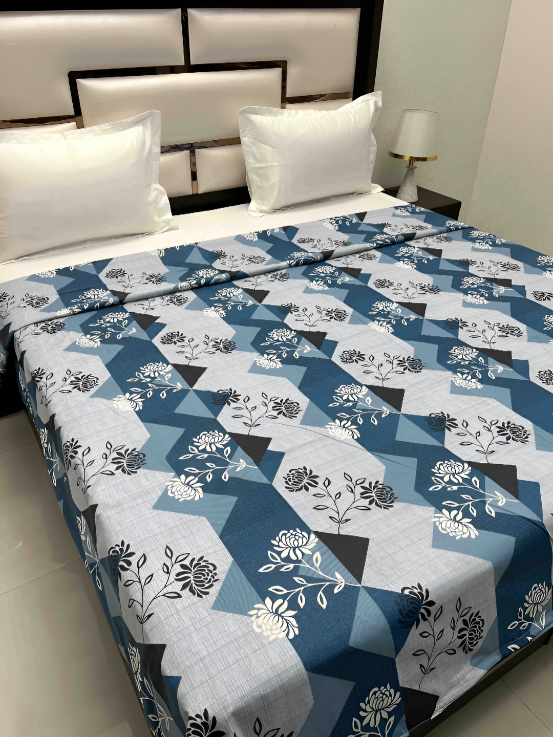 Pure Decor Cotton Double Bed King Size Winter Duvet Cover for Comforter Quilt & Rajai, Blue
Pure Decor Cotton Double Bed King Size Winter Duvet Cover for Comforter Quilt & Rajai, Blue
