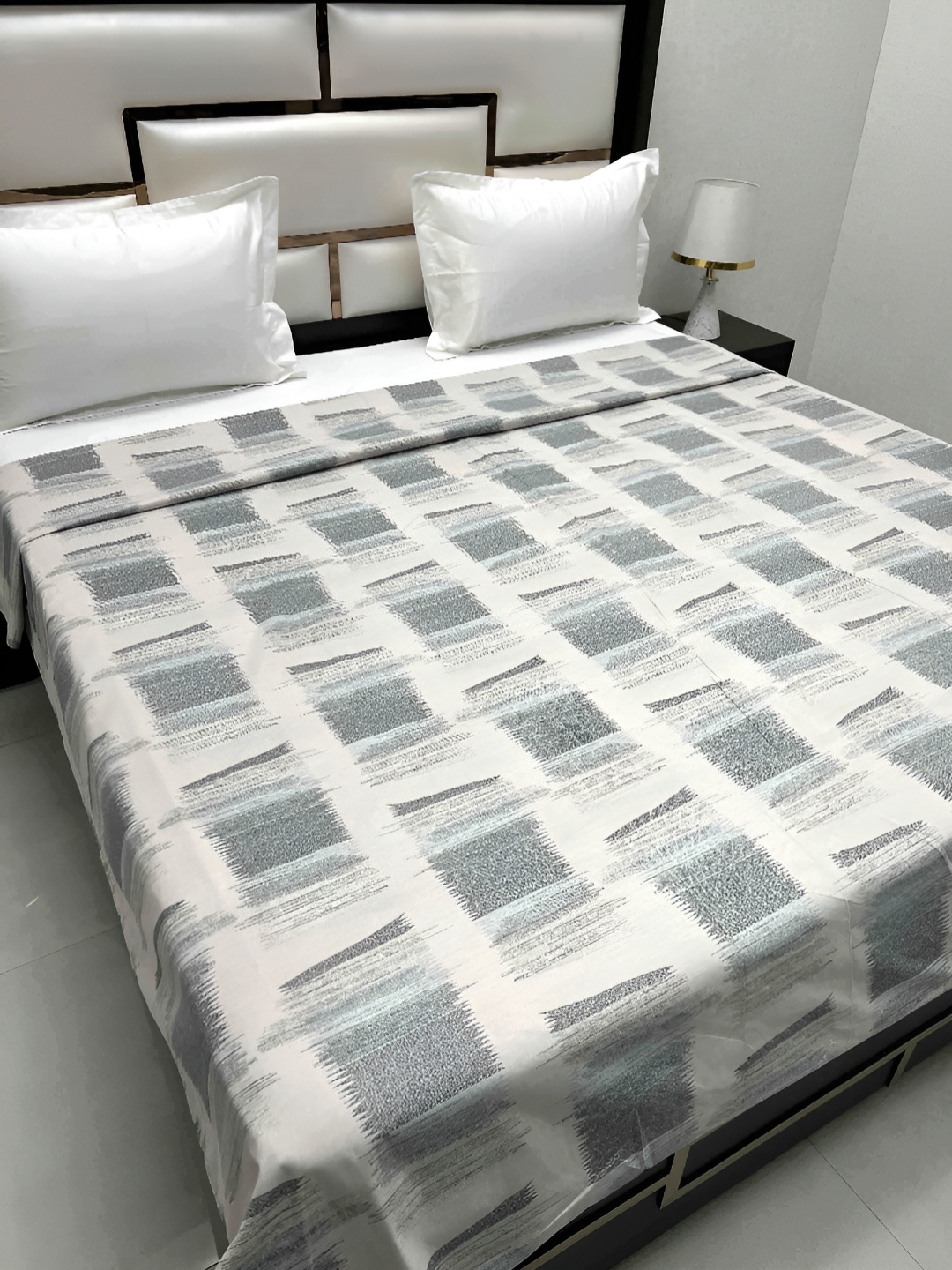 Pure Decor Cotton Double Bed King Size Winter Duvet Cover for Comforter Quilt & Rajai, Grey
Pure Decor Cotton Double Bed King Size Winter Duvet Cover for Comforter Quilt & Rajai, Grey