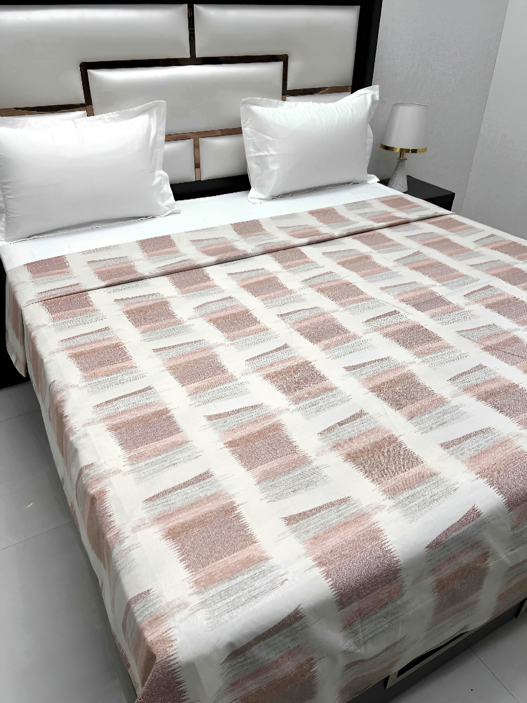 Pure Decor Cotton Double Bed King Size Winter Duvet Cover for Comforter Quilt & Rajai, Rose gold
Pure Decor Cotton Double Bed King Size Winter Duvet Cover for Comforter Quilt & Rajai, Rose gold