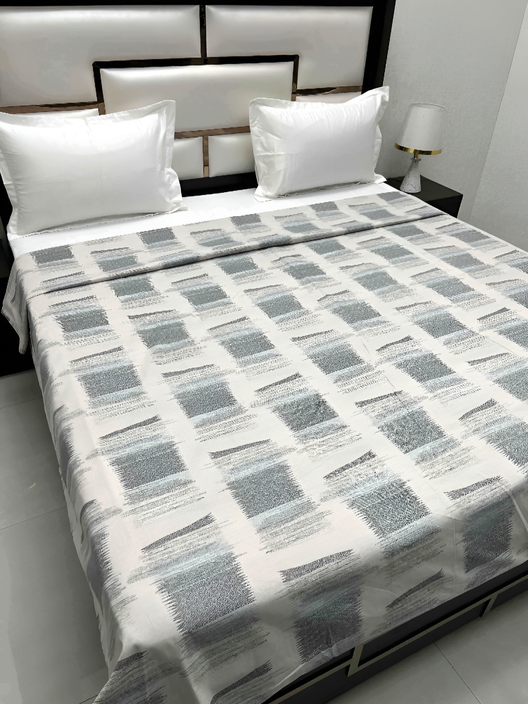 Pure Decor Cotton Double Bed King Size Winter Duvet Cover for Comforter Quilt & Rajai, Grey
Pure Decor Cotton Double Bed King Size Winter Duvet Cover for Comforter Quilt & Rajai, Grey