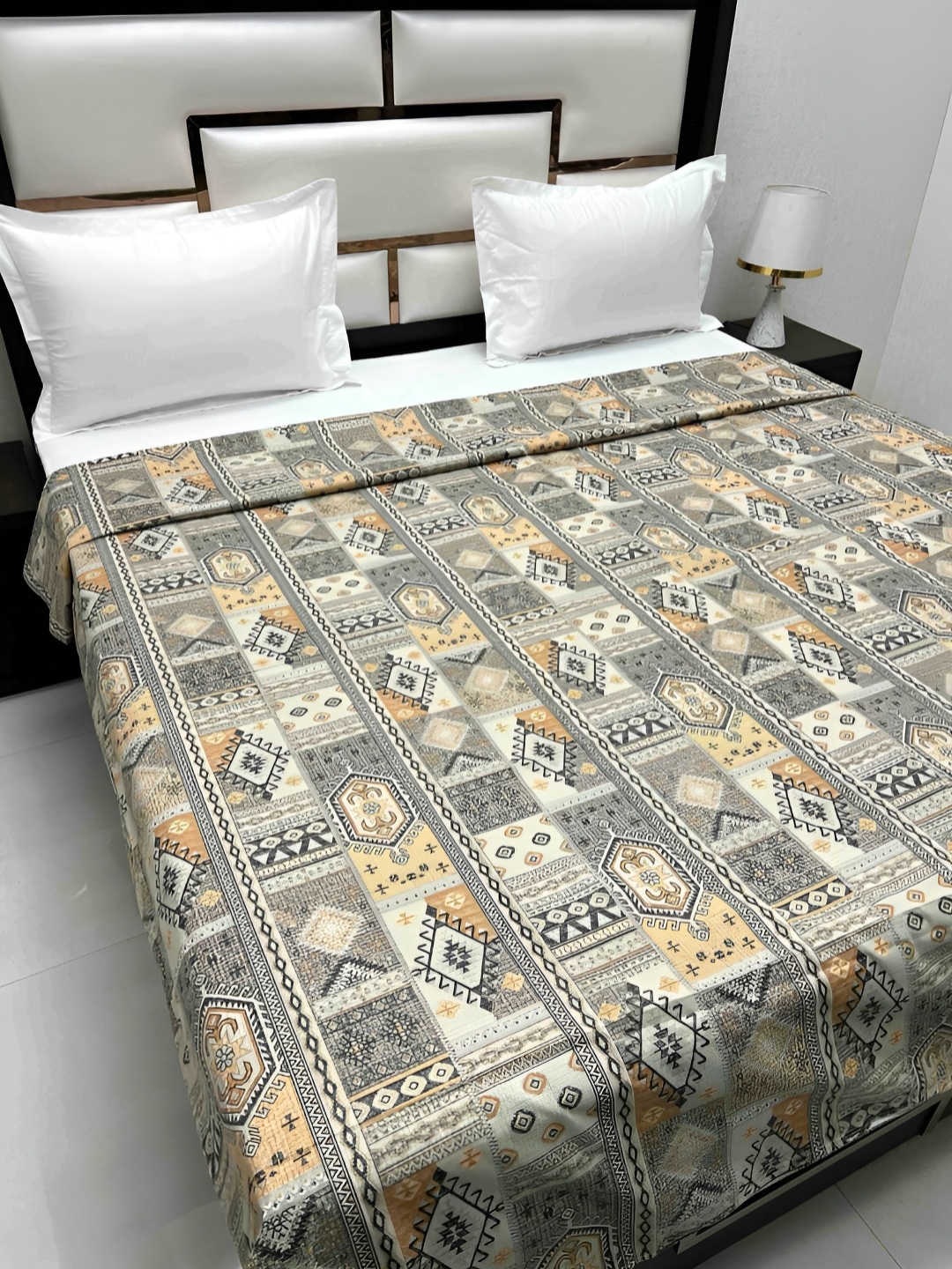Pure Decor Cotton Double Bed King Size Winter Duvet Cover for Comforter Quilt & Rajai, Beige
Pure Decor Cotton Double Bed King Size Winter Duvet Cover for Comforter Quilt & Rajai, Beige