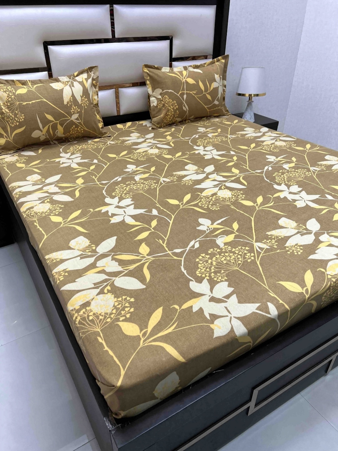Pure Decor Velar Fur Sib Brown Floral 300TC Cotton King Bedsheet Set 2.74 m x 2.74 m
Pure Decor Velar Fur Sib Brown Floral 300TC Cotton King Bedsheet Set 2.74 m x 2.74 m