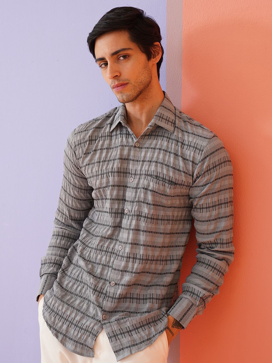 Indian Needle Men Spread Collar Horizontal Striped Cotton Classic Regular Fit Casual Shirt, Grey
Indian Needle Men Spread Collar Horizontal Striped Cotton Classic Regular Fit Casual Shirt, Grey